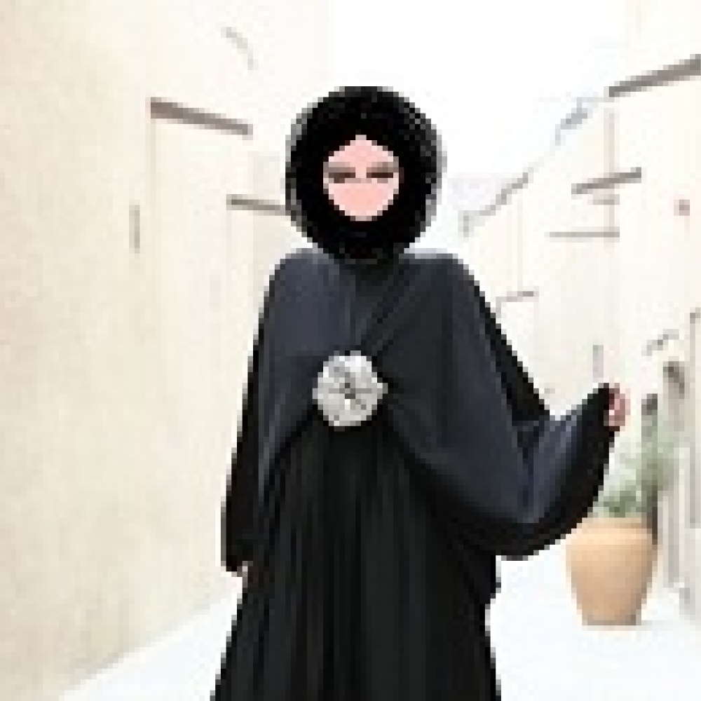 بدر البدور و Abaya Couture