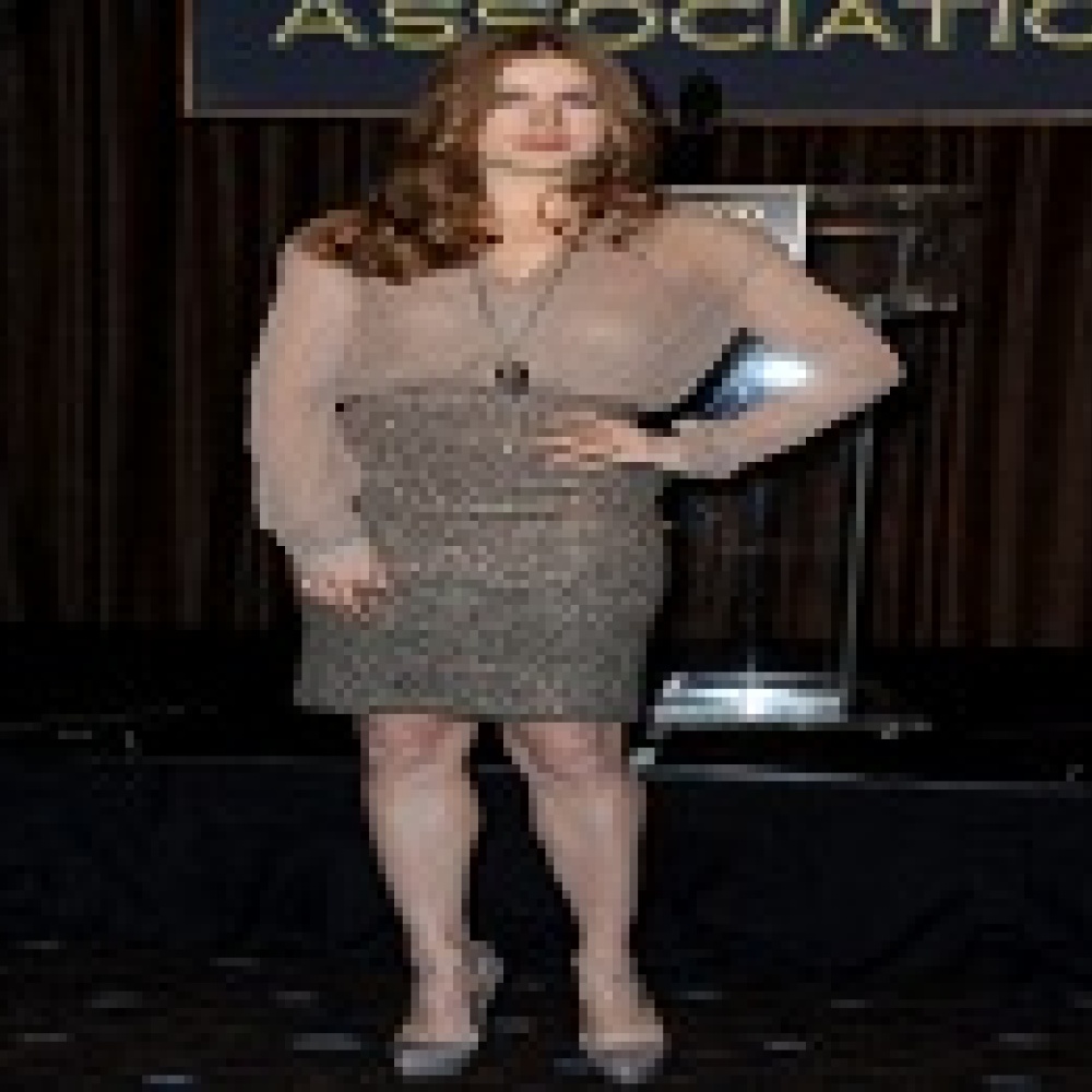 ايمي ادامز تنتعل حذاء من  فيراغامو  