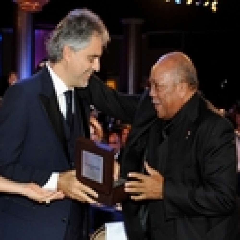 حفل خيري في إطلاق شراكة Girard-Perregaux واندريا بوتشيلي