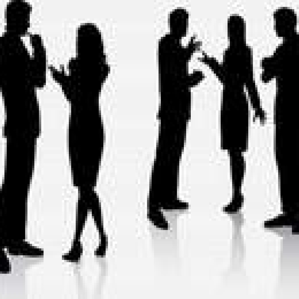 اكتسبي فن المحادثة: الفرص الذهبية تأتي لمن يذهب إليها