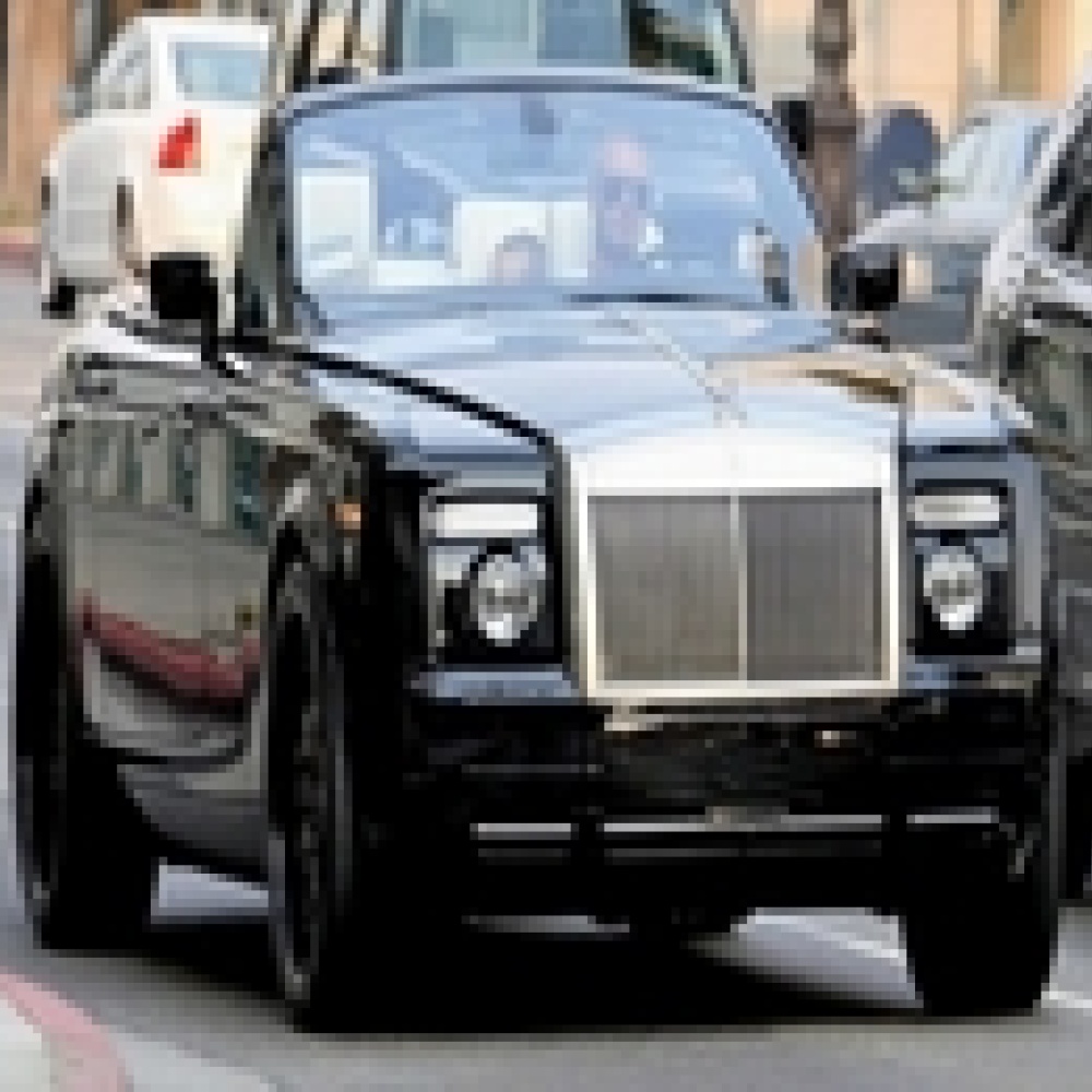 بيكهام يعرض سيارته &quot;رولز رويس فانتوم&quot; للبيع بـ329 ألف دولار