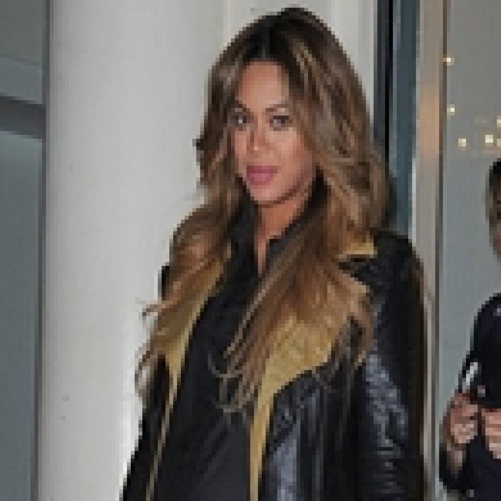 بيونسيه تتبرع بهدايا مولودتها للجمعيات الخيرية