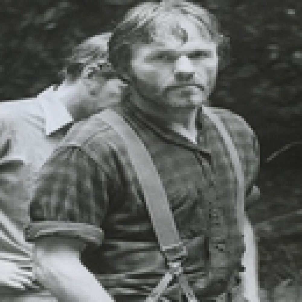 الفيس بوك يعلن وفاة بيل ماكيني عن عمر يناهز ال80عاما