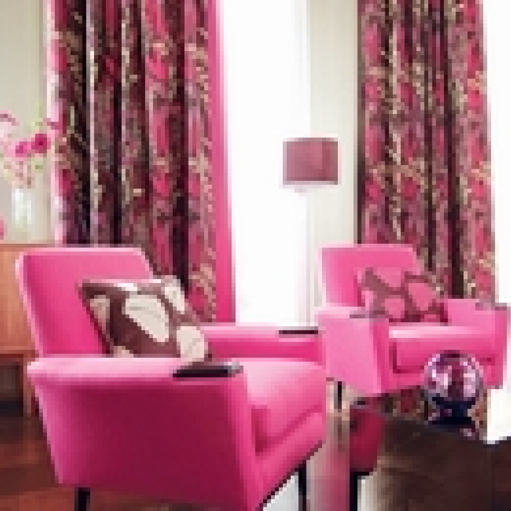 الستائر صلة ربط جميلة في أركان المنزل