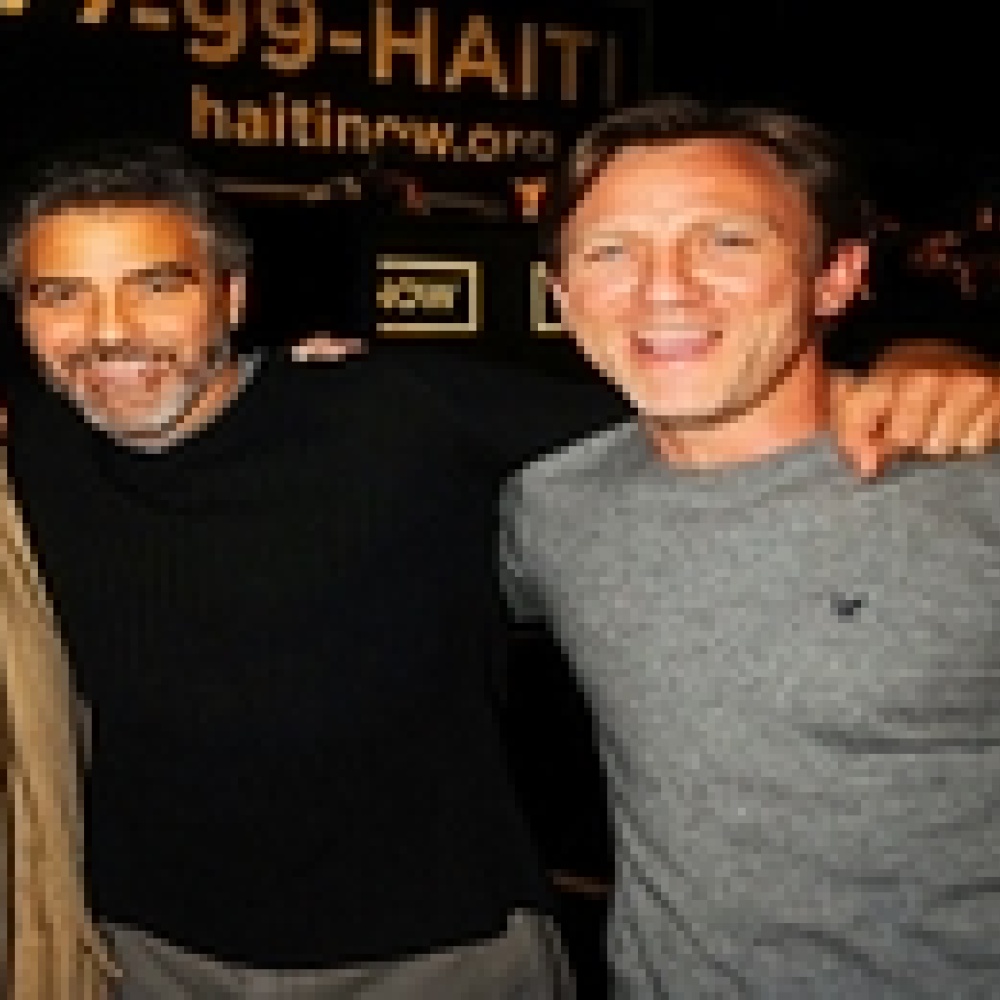 دانيال كريغ يشيد بآراء جورج كلوني