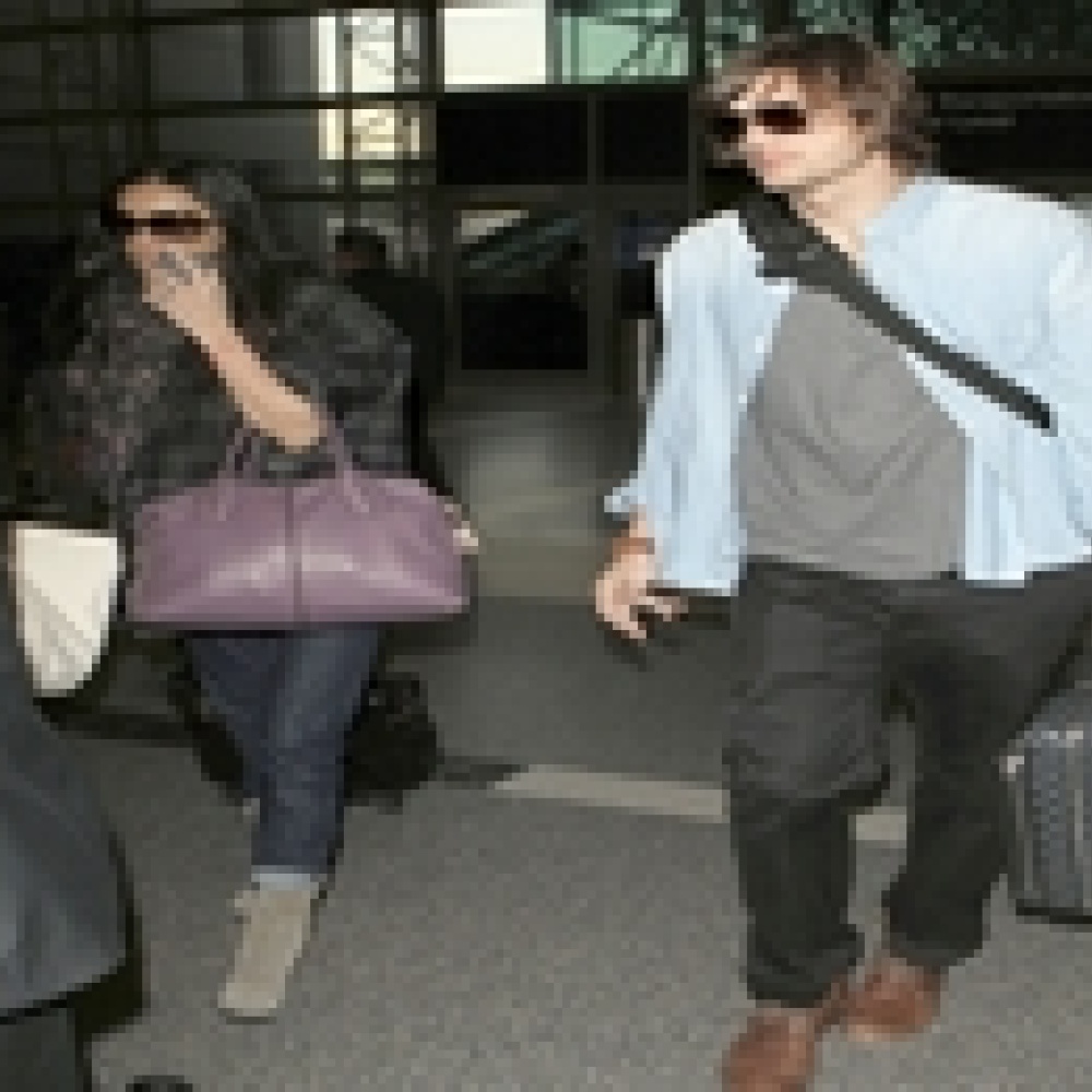 ديمي مور تعلن انفصالها عن زوجها أشتون كاتشر