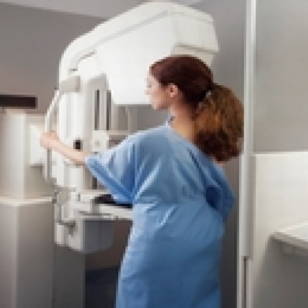 الكشف عن سرطان الثدي بالأشعة السينية قد يسبب الضرر