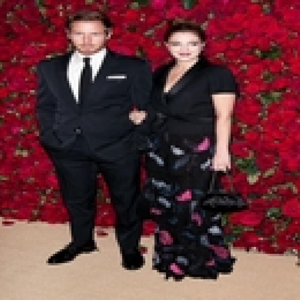 خطوبة الممثلة درو باريمور ويل كوبلمان