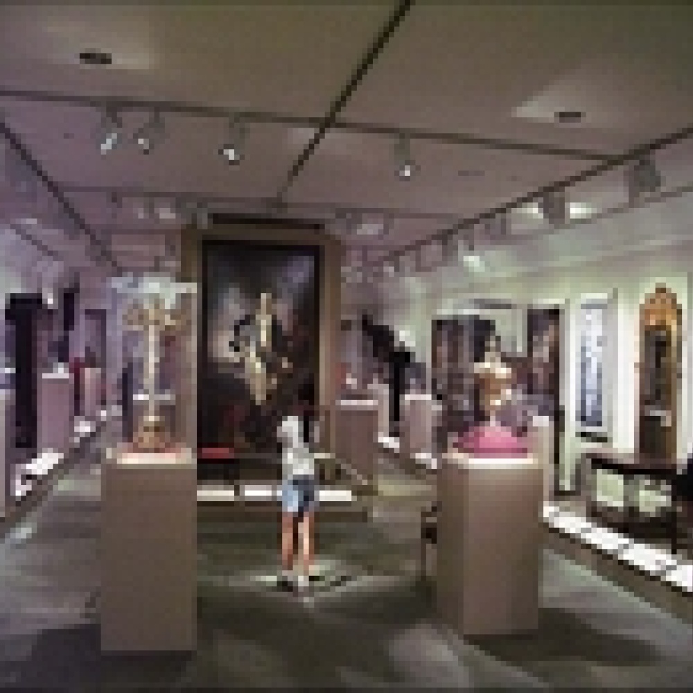 مزاد للفنون الجميلة والخزف والزخرفة في معرض إيليت لفنون الزخرفة