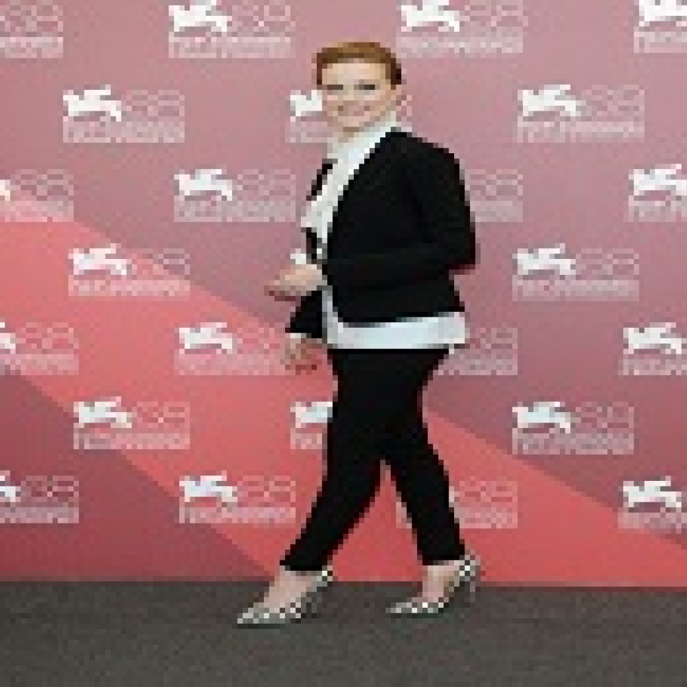 ايفان وود تنتعل حذاء من  سلفاتوري فيراغامو  