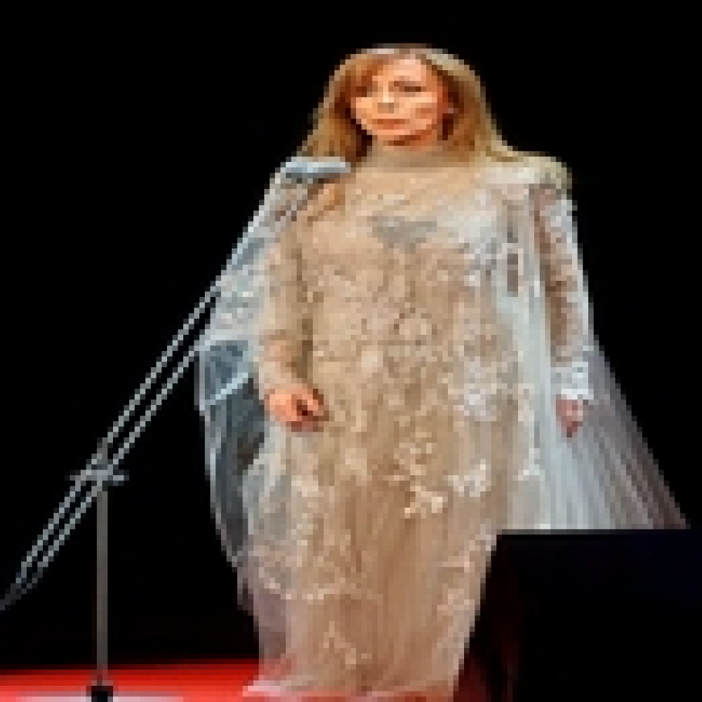 أخيرا جارة القمر في 4 حفلات متوالية