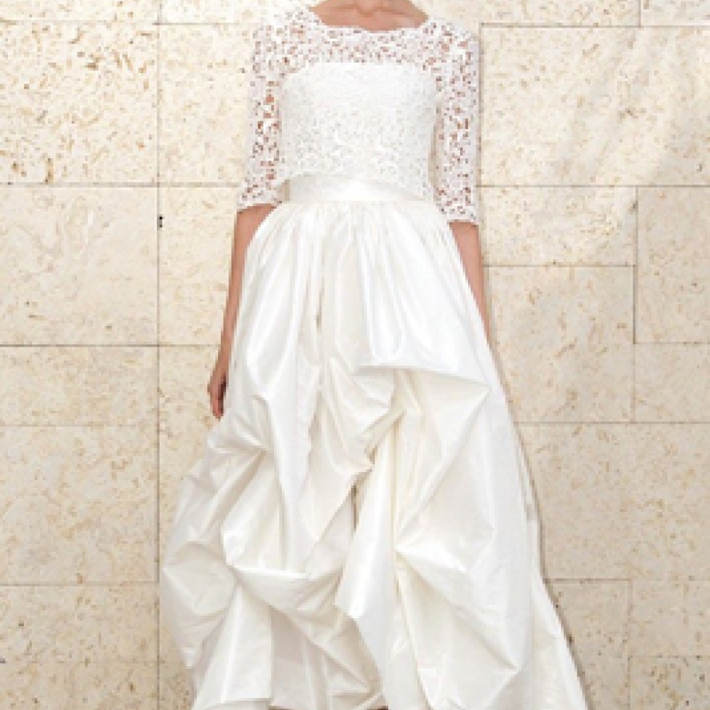 عرض أزياء أوسكار دي  لا رينتا لفساتين زفاف ربيع 2012 