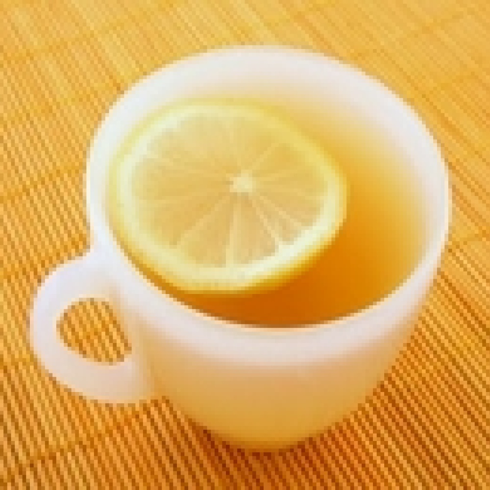 الليمون الدافئ يطهر الأمعاء ويبعث النشاط