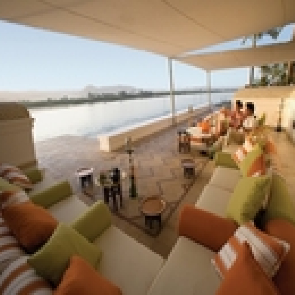 احتفلوا بموسم الأعياد في أبرز منشآت فنادق ومنتجعات هيلتون