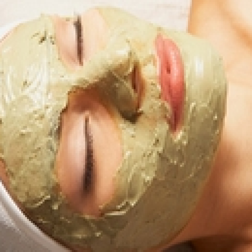 جمال أخاذ بالعسل والأفوكادو