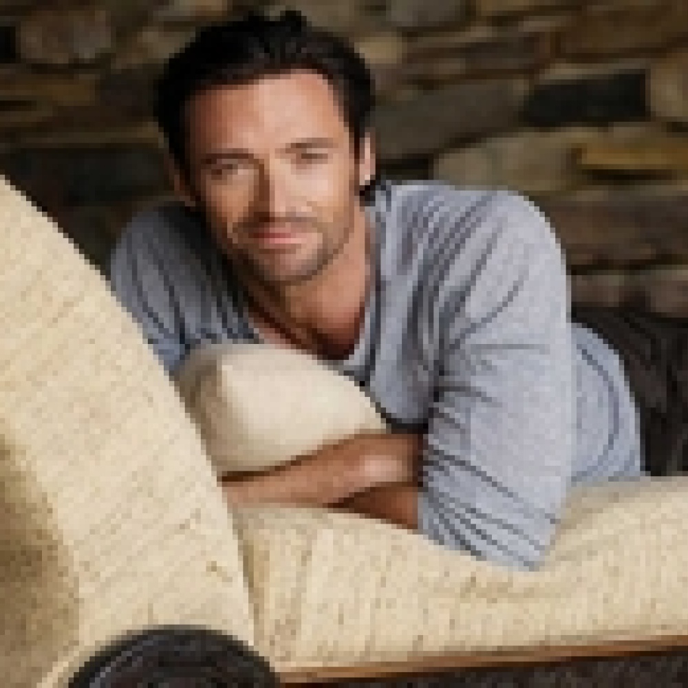 هيو جاكمان يؤجل المستذئب من أجل البؤساء