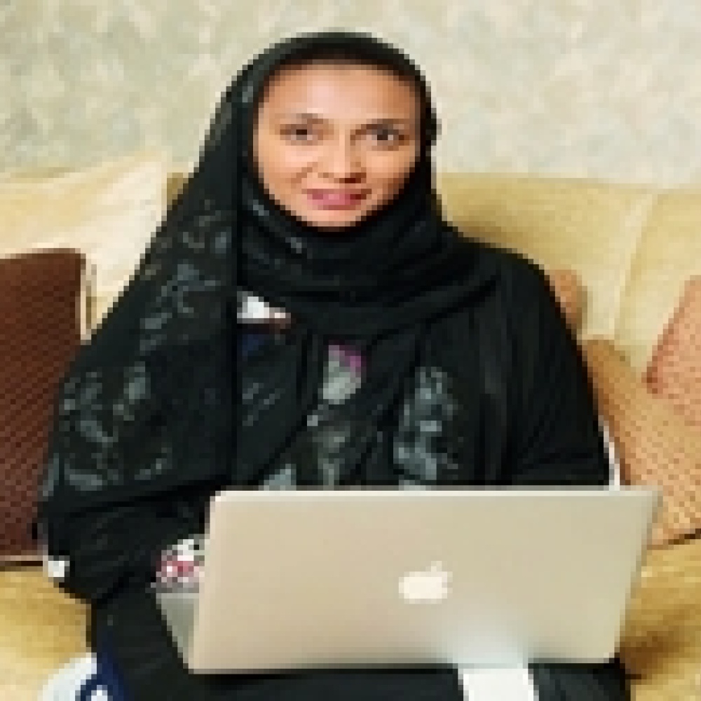  سارة العايد لـ "هي": المرأة باتت ترتقي في جميع المناصب لمجرد أنها المواطن الأنسب