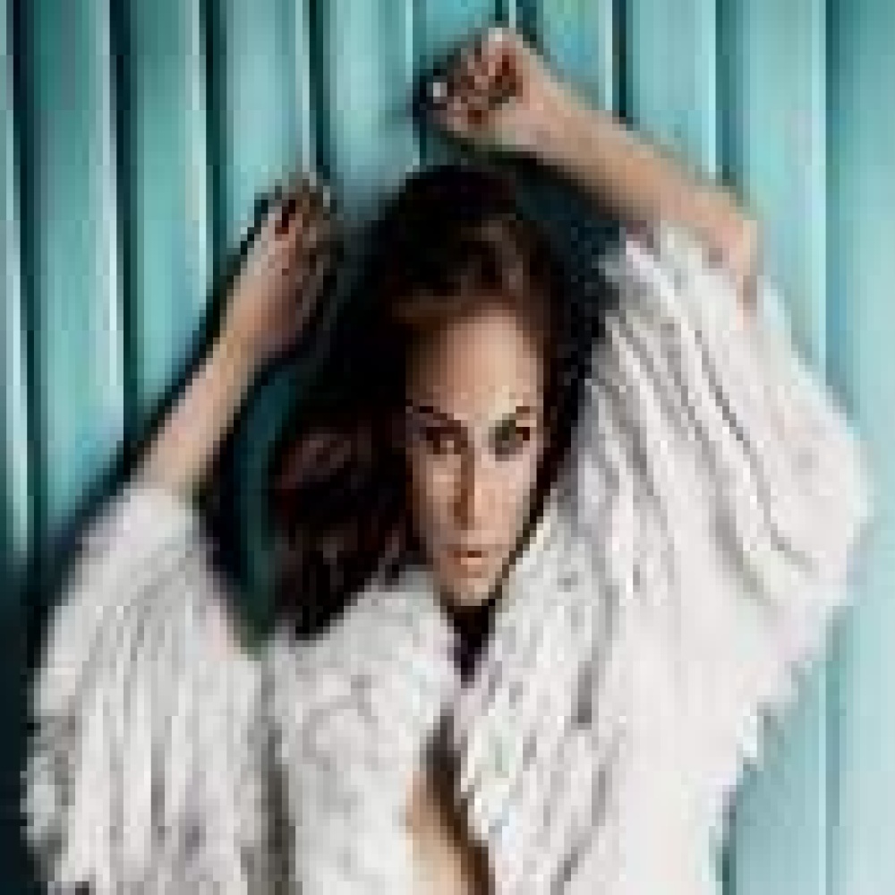 فرو الثعلب يثير عاصفة جديدة في وجه جنيفير لوبيز