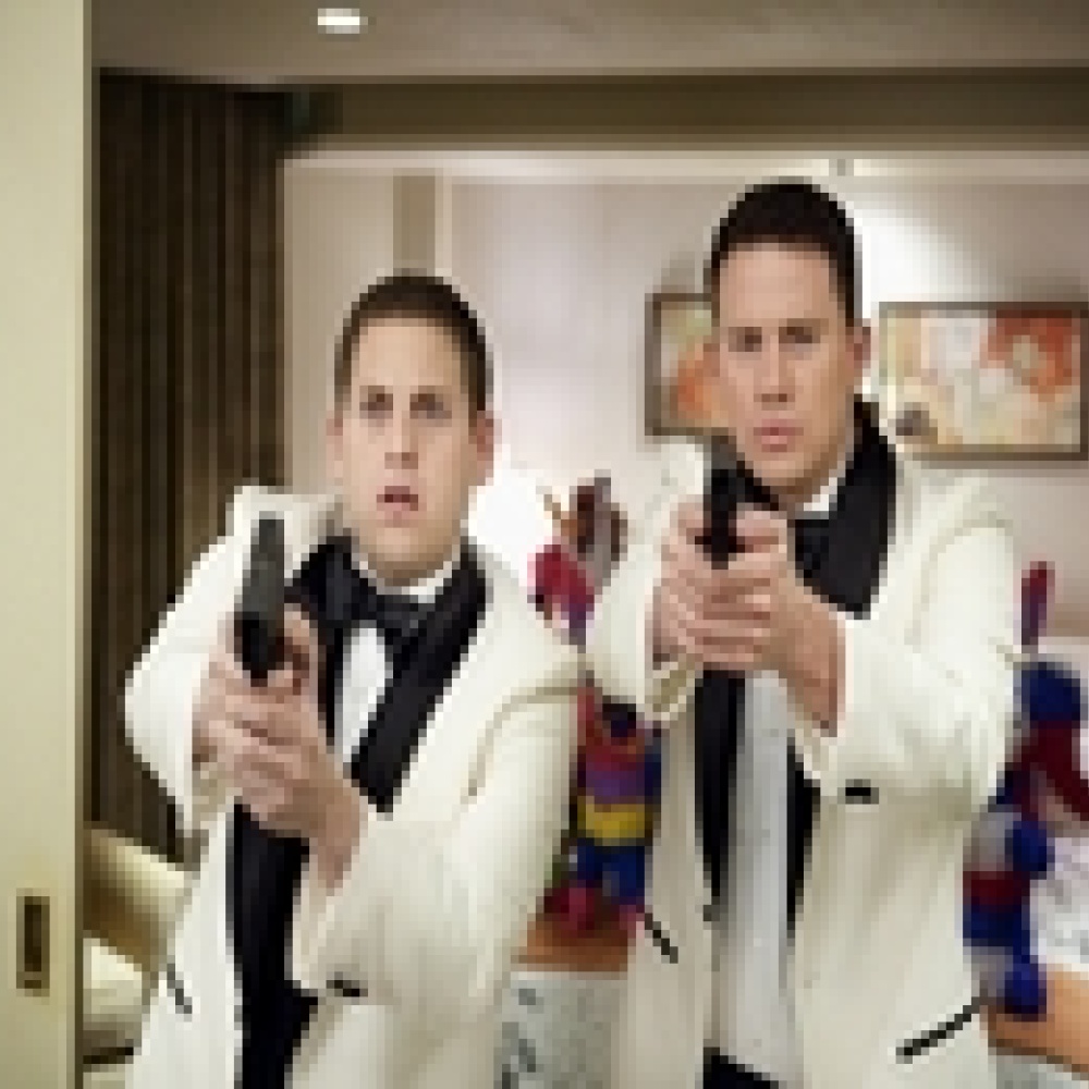 جون هيل وتشناجينج تاتوم في فيلم "القفز بالشارع"