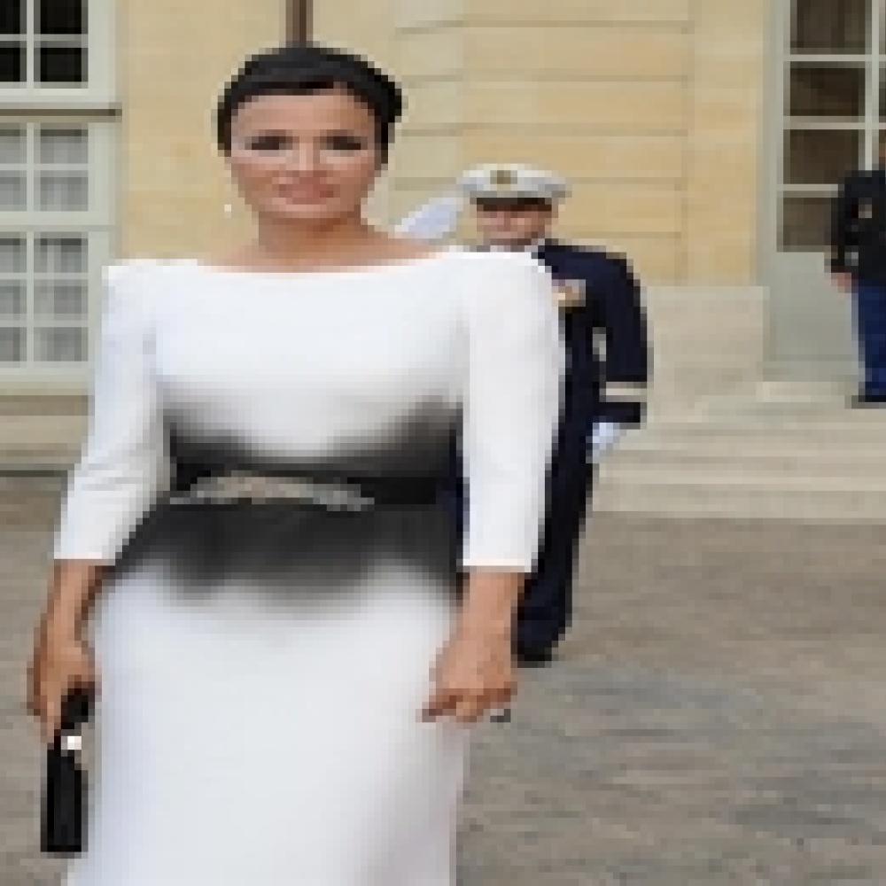 الشيخة موزة أكثر من &quot;يفهم&quot; الموضة