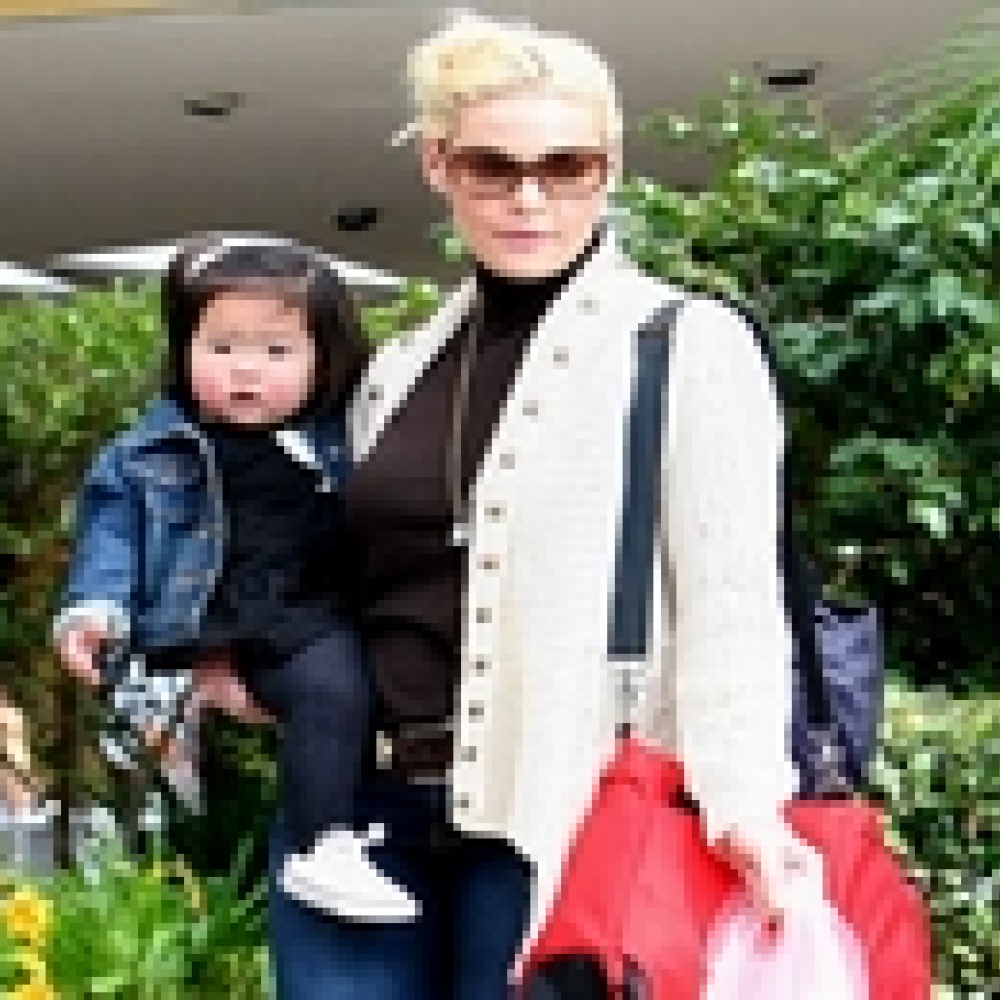 كاثرين هيغل تحلم بستّة أطفال