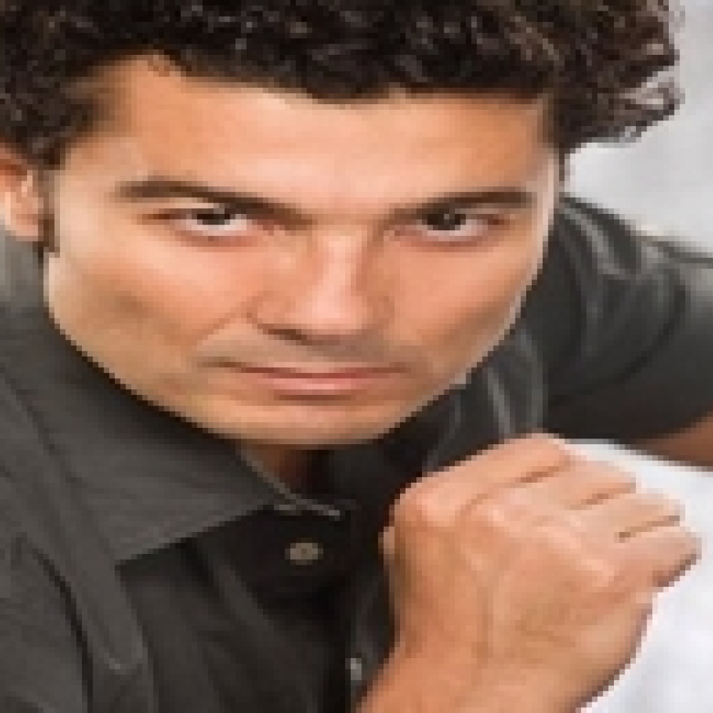 فيس بوك يعتذر لخالد النبوي