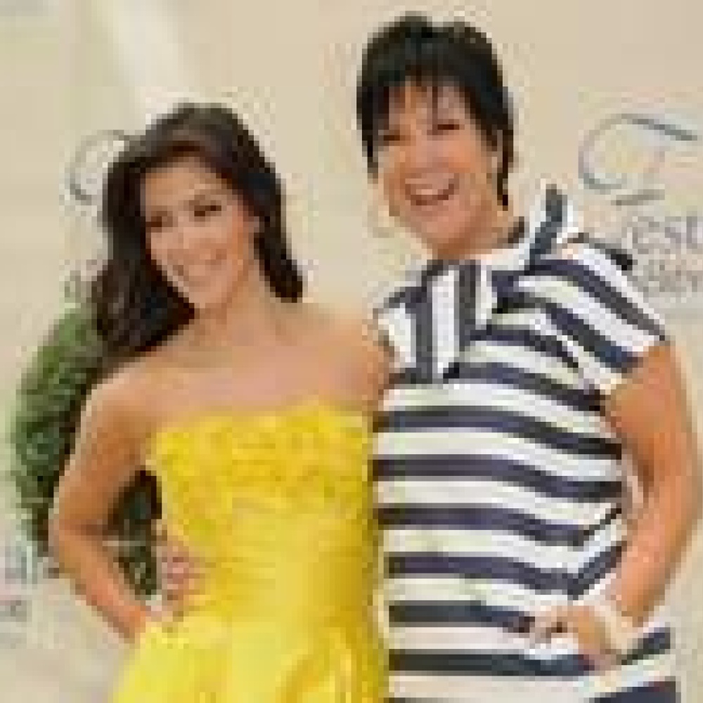 شركة تجميل تقاضي والدة كيم كاردشيان