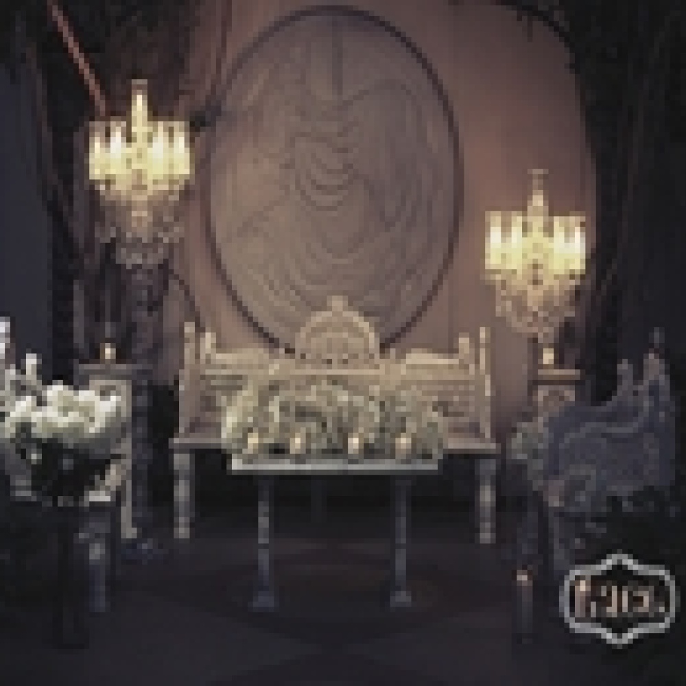 سارة الدباغ تعيش واقعها في حلم  LACE  لتنظيم حفلات الزفاف