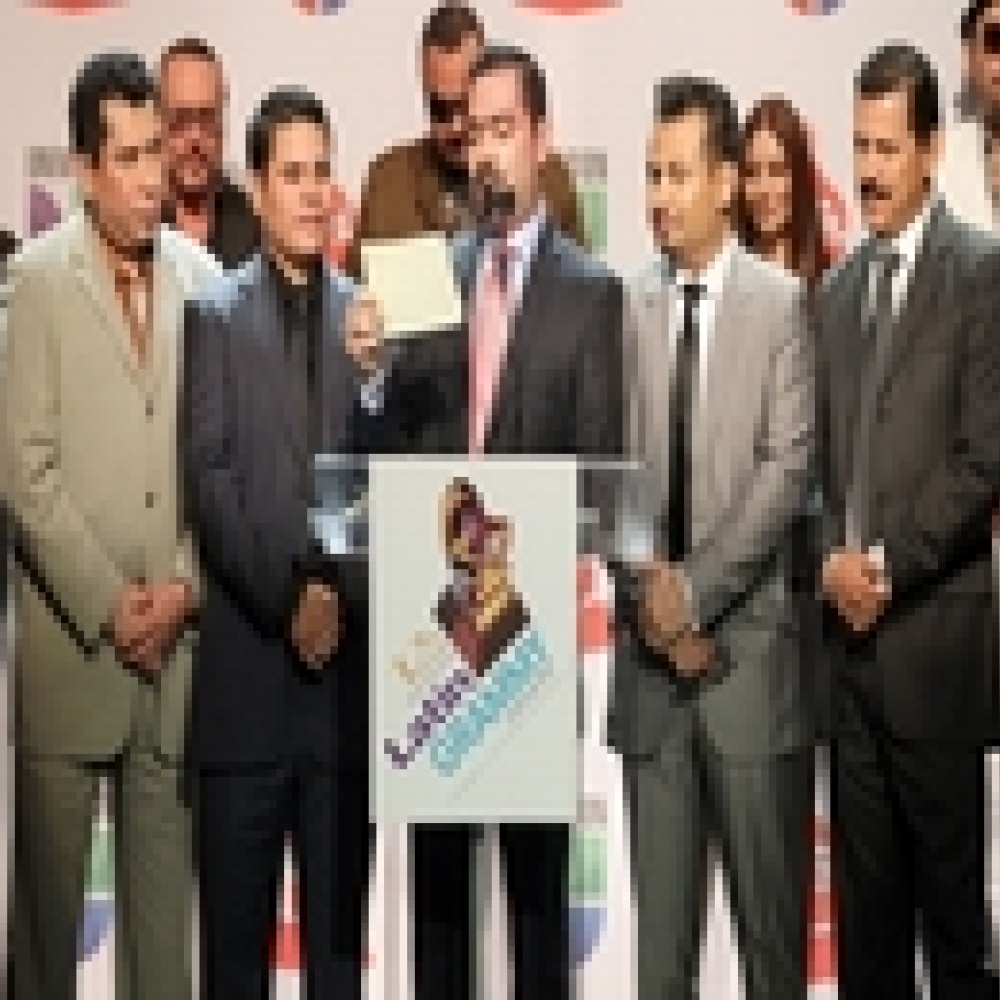 نجوم الغناء العالمي يبدعون في حفل Latin Grammy