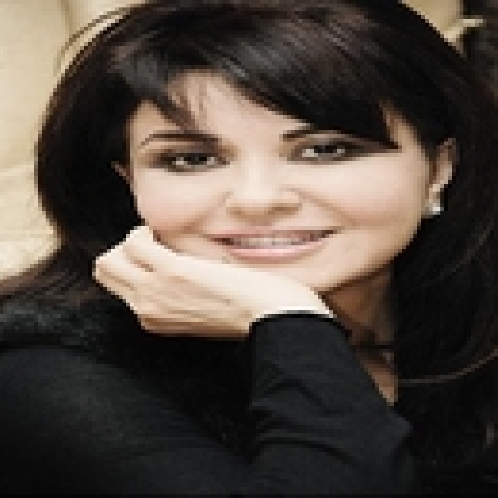 مادلين طبر إلى هوليود بالأقنعة الثلاثة