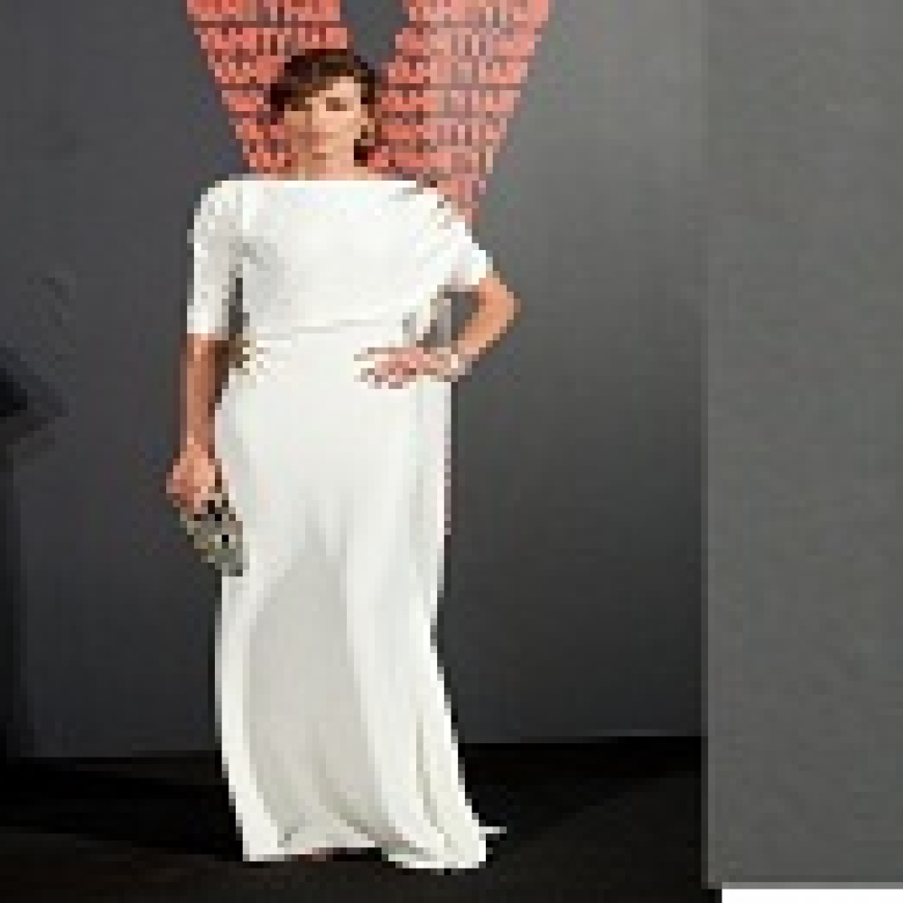 نيفيس الفاريز بسوار من " Bulgari"