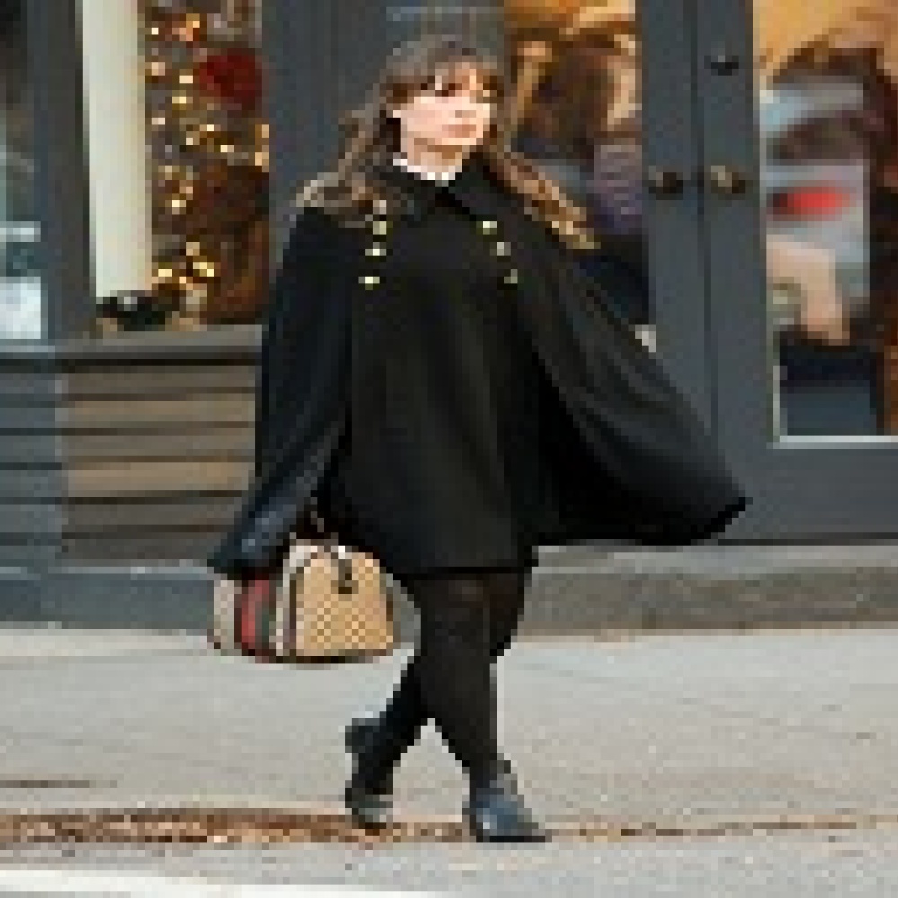 أوليفيا وايلد بحقيبة من  Gucci 