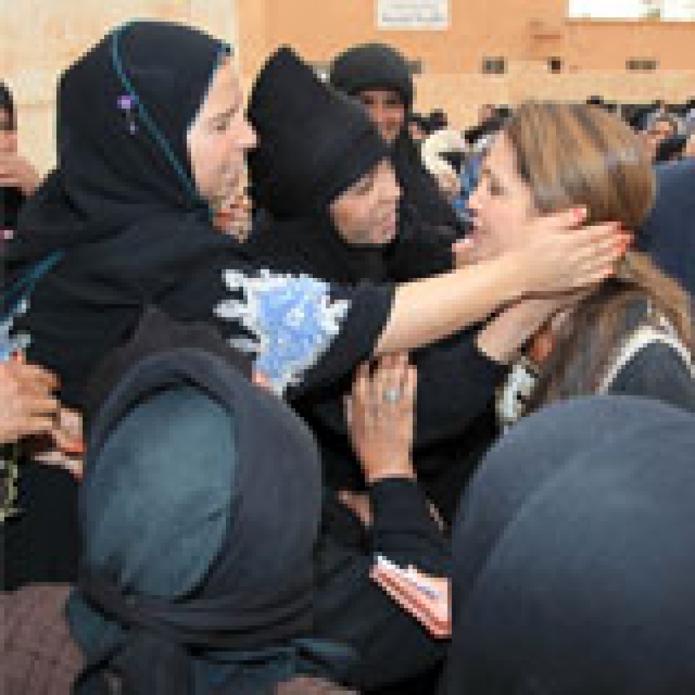 الملكة رانيا العبدالله تزور لواء الرويشد