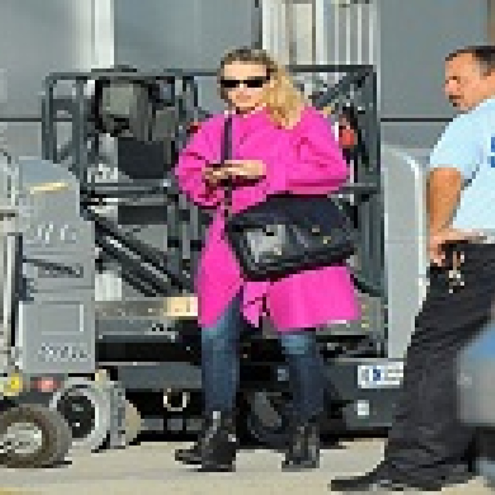 راشيل مكأدامس بحقيبة "Coach"