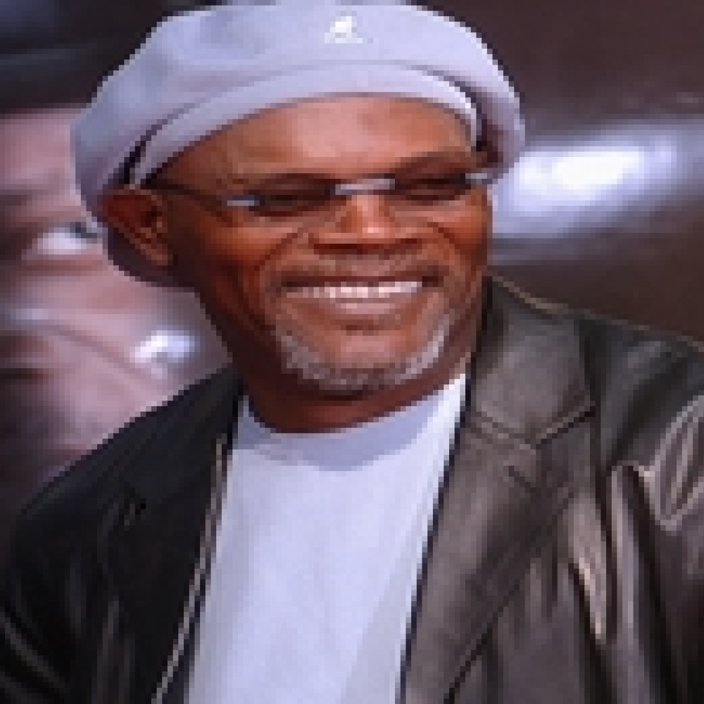 سامويل جاكسون يتعلم على يد معلمة ولي عهد بريطانيا