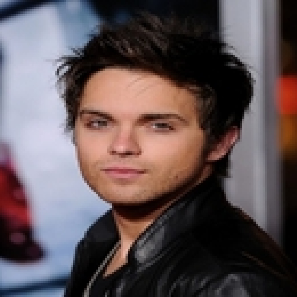 توماس ديكر يبحث عن ابنه في كليب &quot;كريست الملاك&quot;