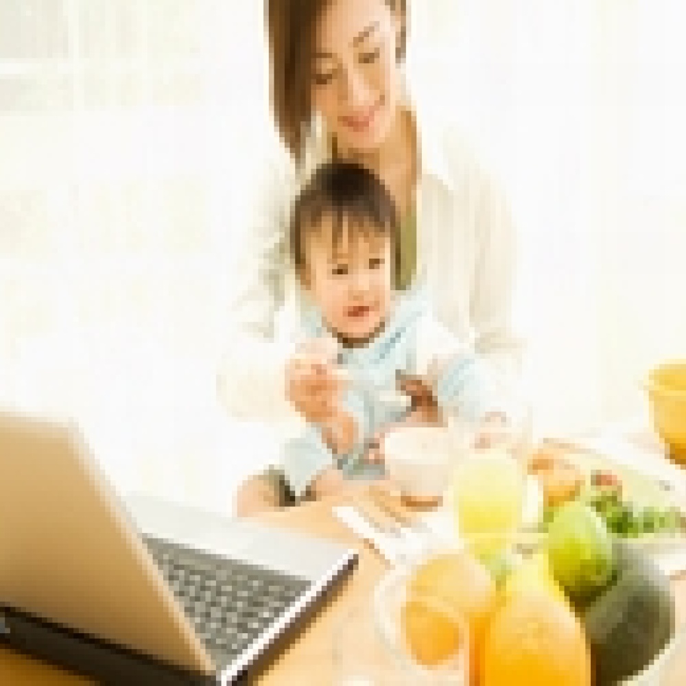 الأمهات العاملات أكثر شعورا بالصحة والسعادة