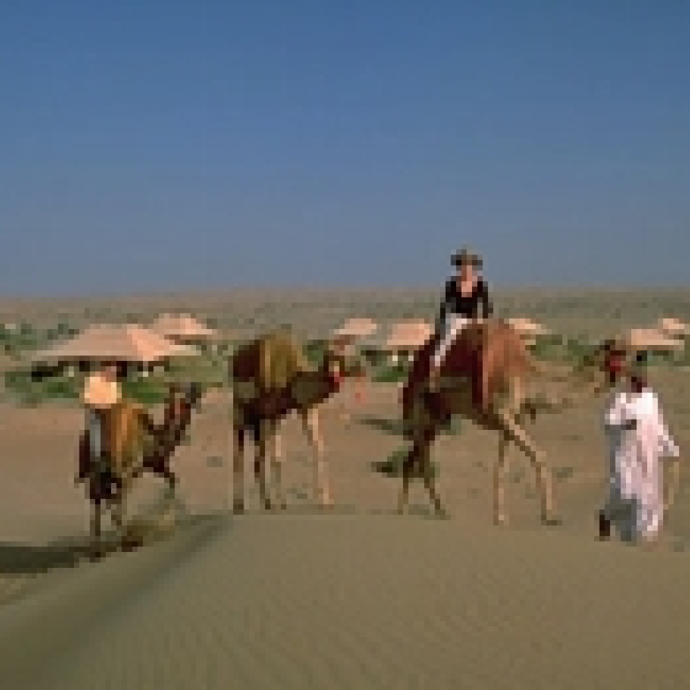 صحراء دبي تجذب اغنى اغنياء العالم