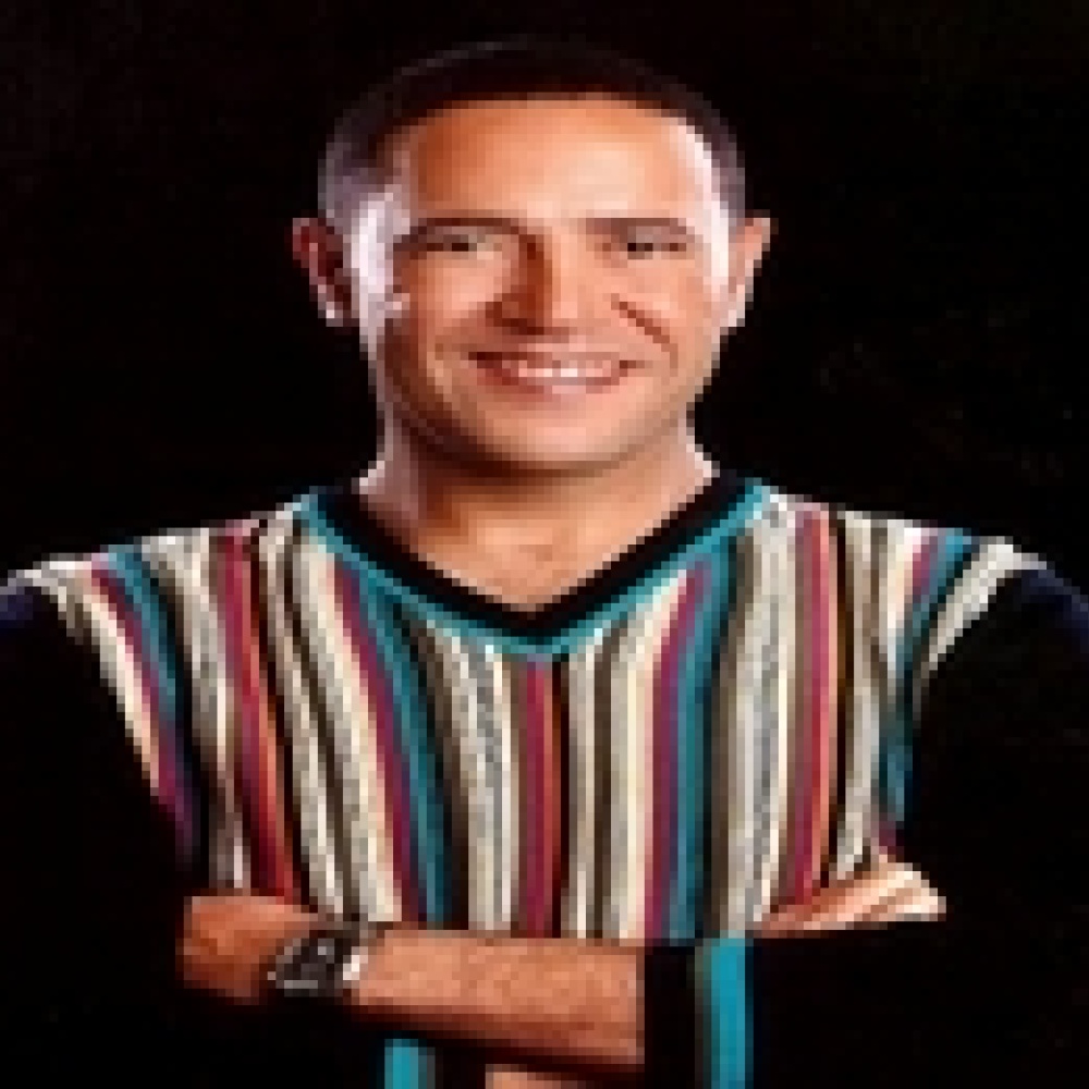 أشرف عبد الباقي يبحث عن كنز جده