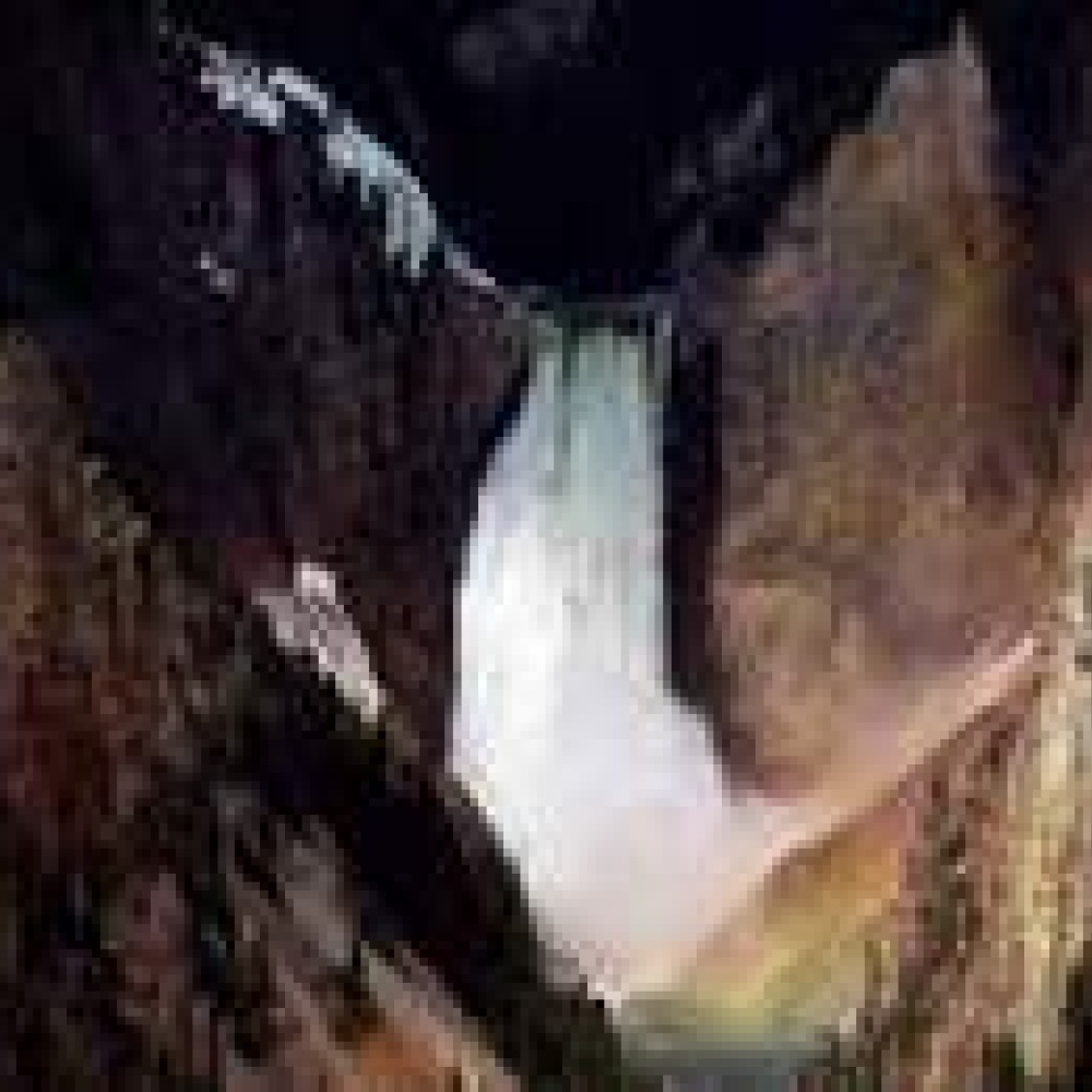 يلوستون أكبر حديقة وطنية في العالم