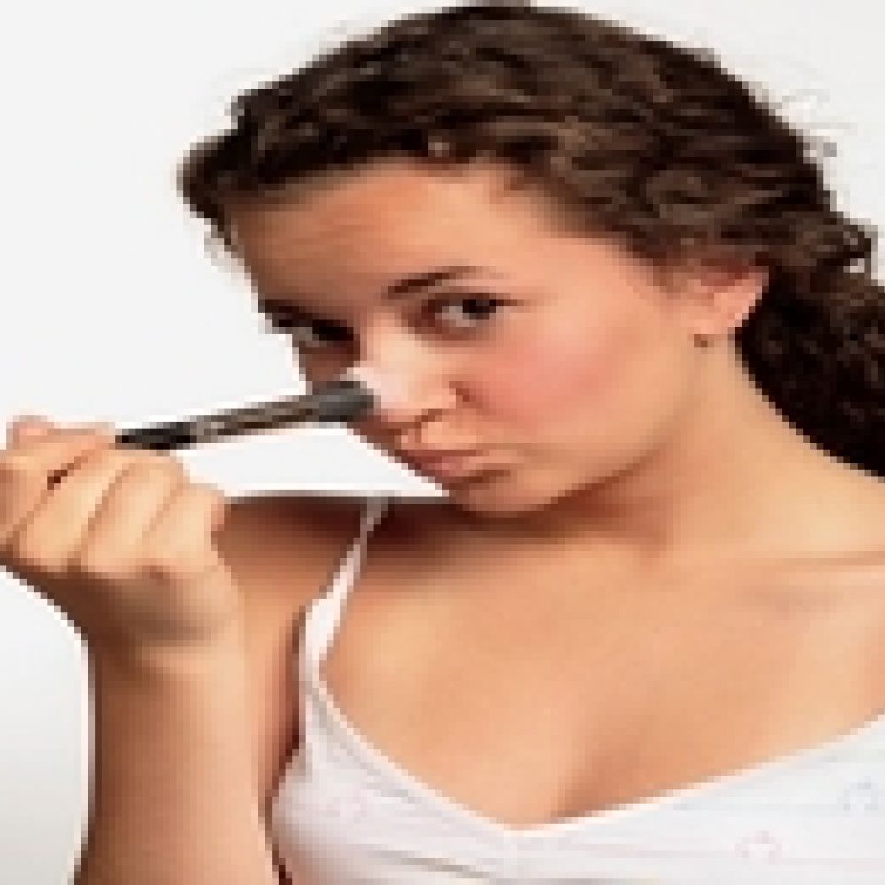 كيف تجعلين أنفك تبدو صغيرة
