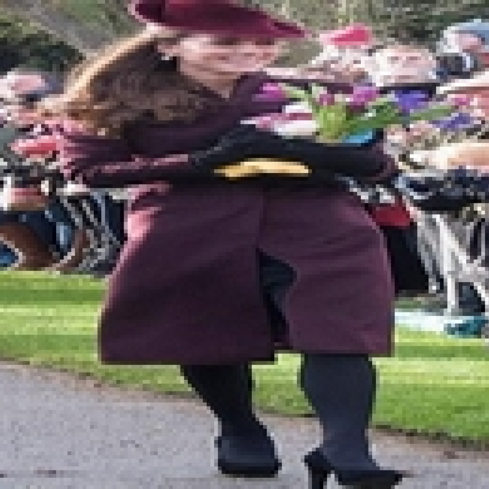 كيت تختار لون الظل التوتي لأول احتفال لها بأعياد الميلاد في قصر ساندرينجهام