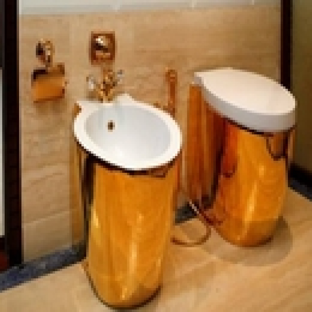 يخت بحمامات ذهبية قيمته 17 مليون دولار