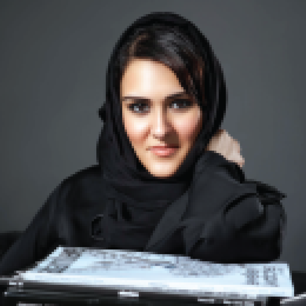 هند صديقي تخص  هي  بأول حوار لمجلة عربية مع الأستاذ عدنان الكاتب
