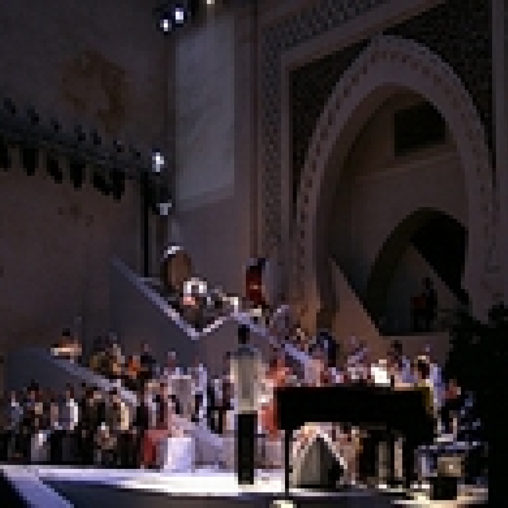 مجنون ليلى بكل اللغات في افتتاح مهرجان فاس