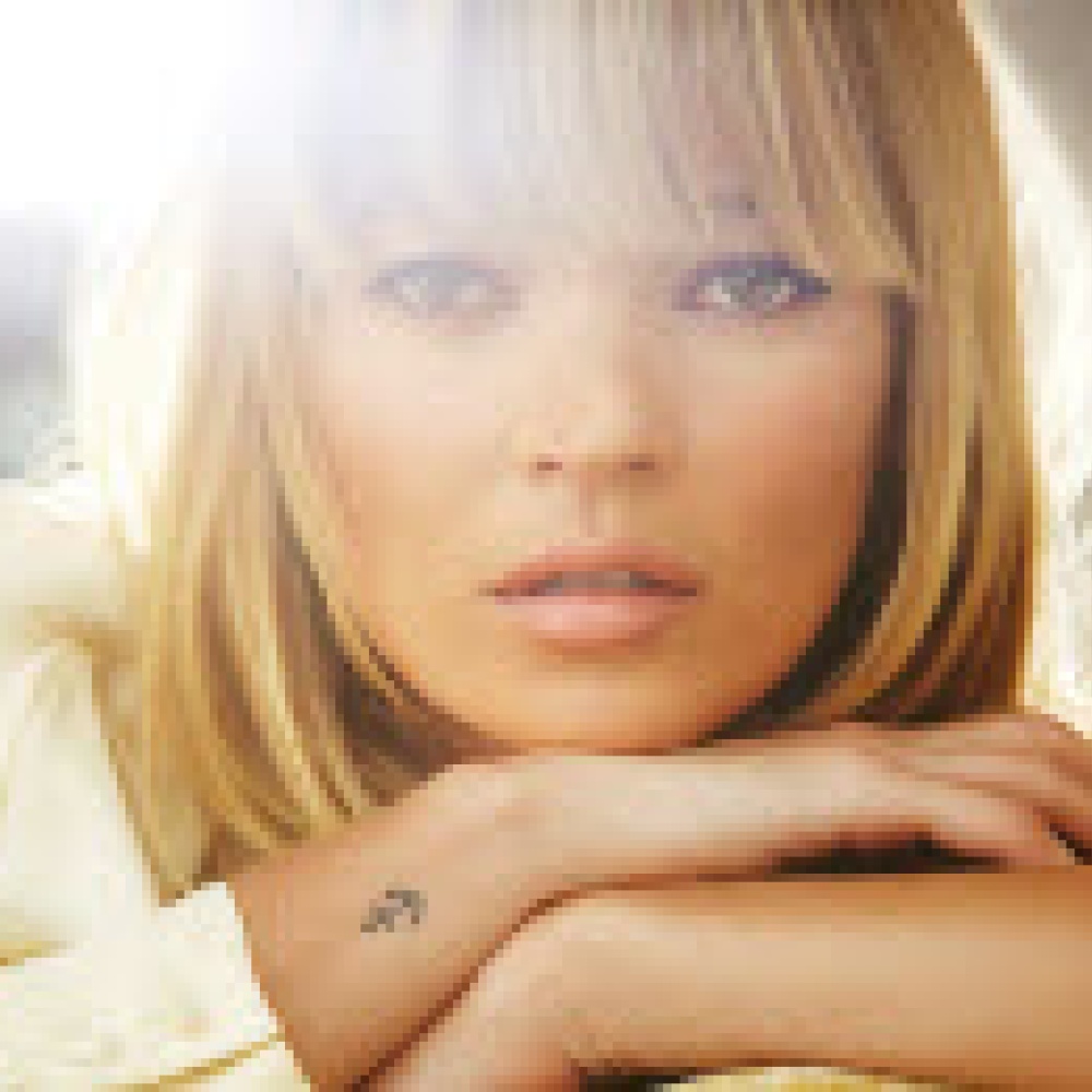 KATE MOSS  في حوار خاص بـمجلة هي