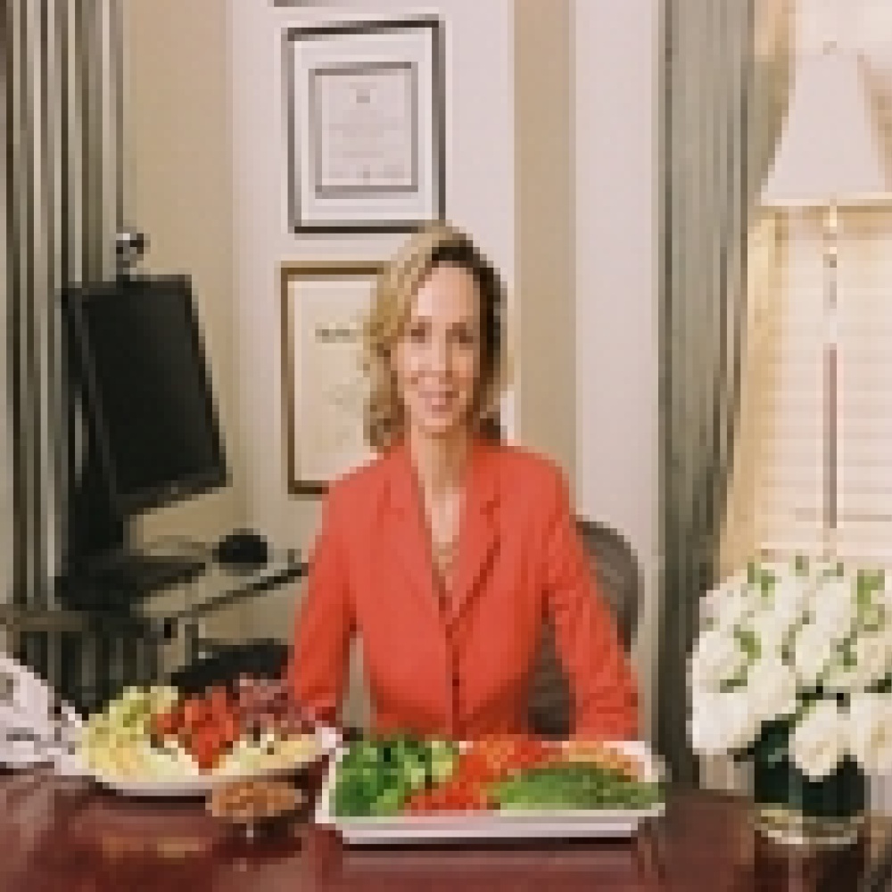 خبيرة تغذية أمريكية تكشف لك سر رشاقة الأثرياء