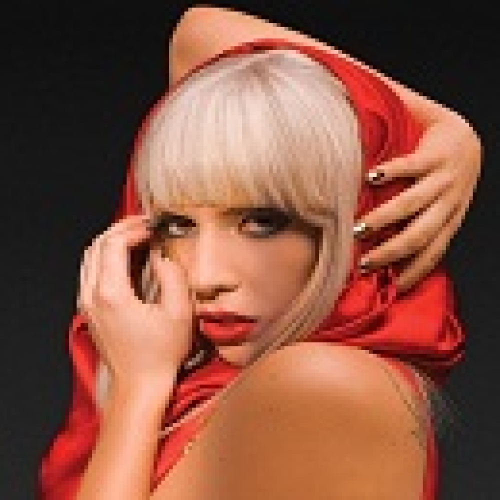 ليدي جاجا ترّوج للسياحة اليابانية