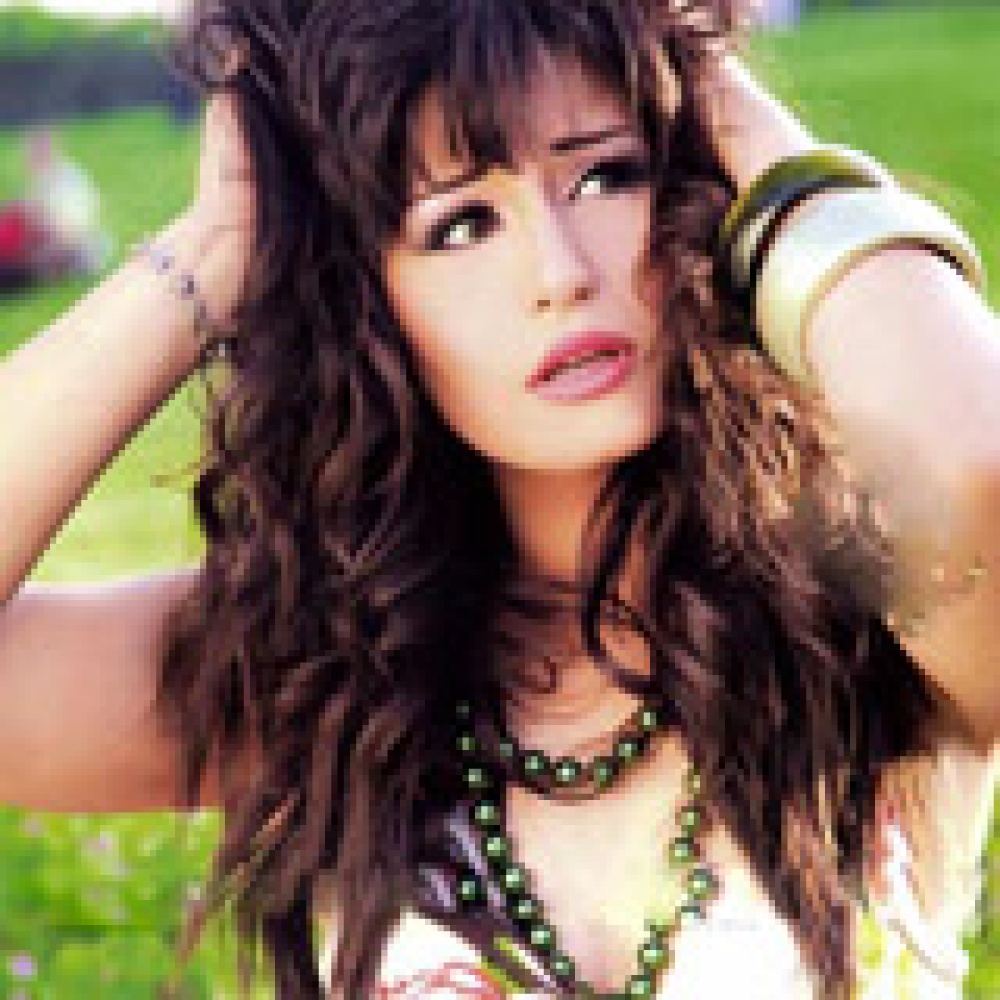 منة فضالي ترد  شبكة  الخطبة!! 