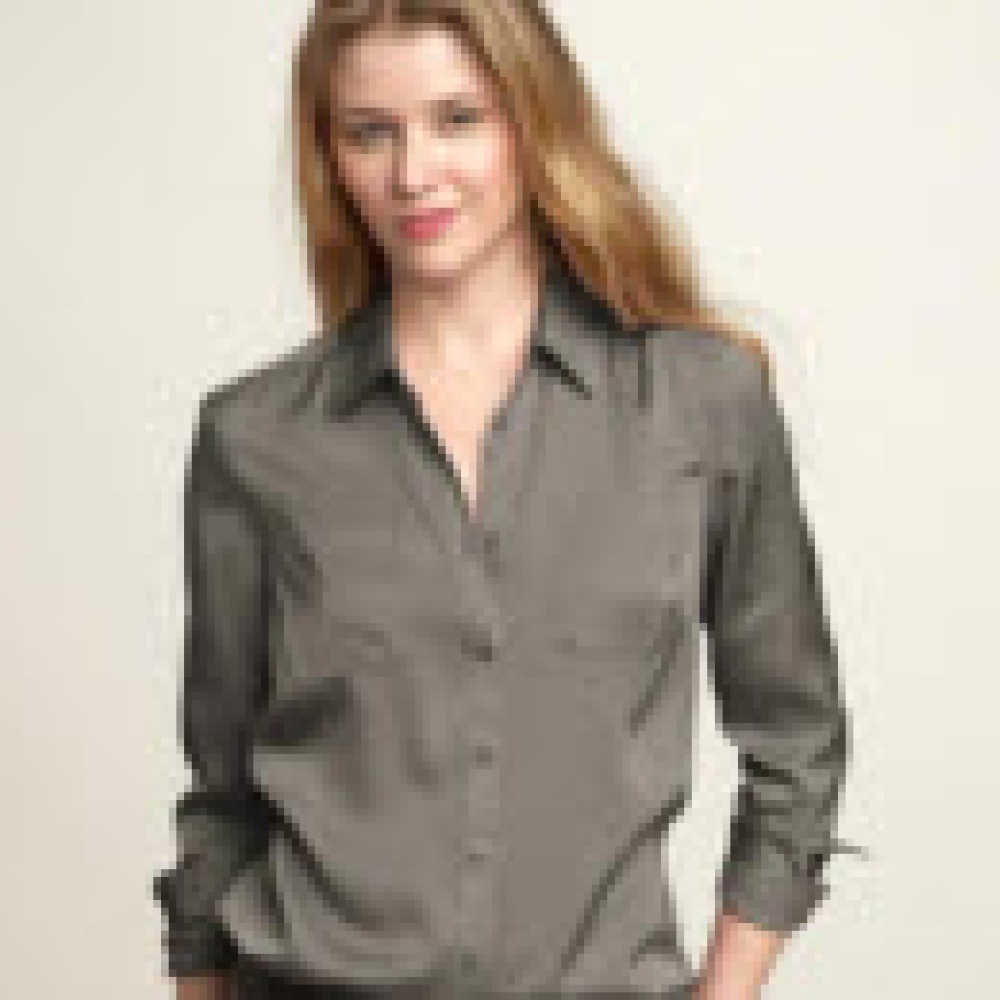 القميص الكلاسيكي ذو القبة المقلوبة